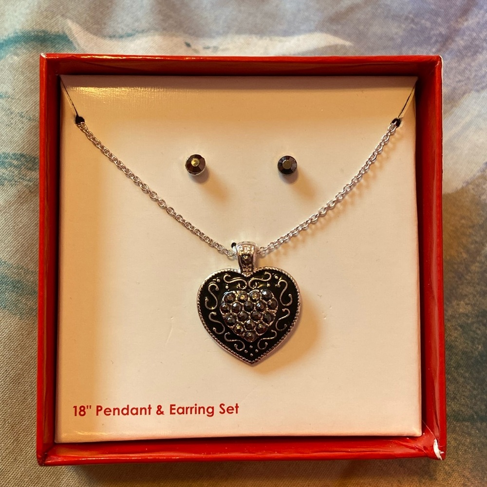 18” Heart Pendant & Earring Set